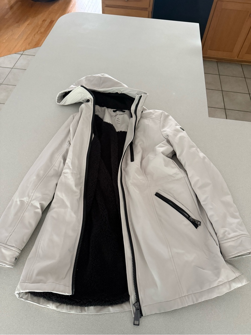 Calvin Klein Women’s Light Gray Hooded Waterproof Coat with Black Sherpa Lining